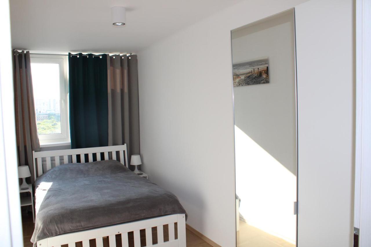 Strict Center Warsaw Comfortable Apartment, 10Th-Floor With Beautiful View On The Park And Skyscrapers, Free Wifi, Self Check-In/Out Luaran gambar